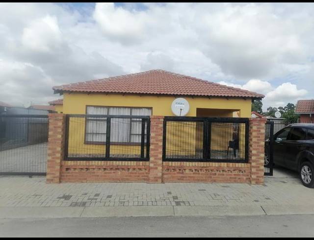 3 BEDROOM HOUSE FOR SALE IN MERITENG